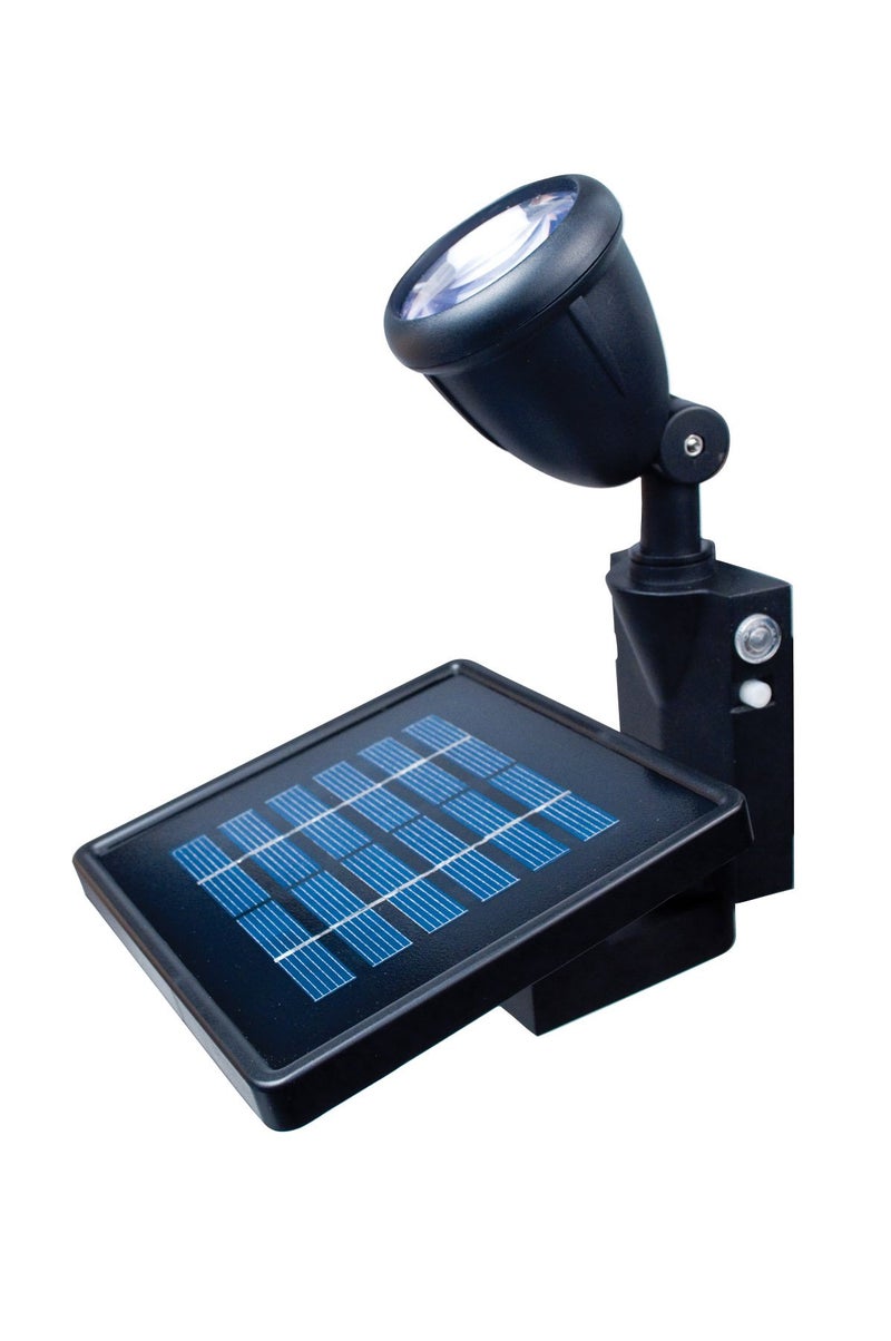 Maxsa Innovations ماكسا 40334 ضوء علم يعمل بالطاقة الشمسية، إضاءة LED خارجية من الغسق حتى الفجر، مقاوم للعوامل الجوية، يناسب أعمدة الأعلام بقطر 1"–4"، وضعان سطوع مزدوجان، تركيب وتركيز اتجاهي، لا حاجة للأسلاك - Image 1